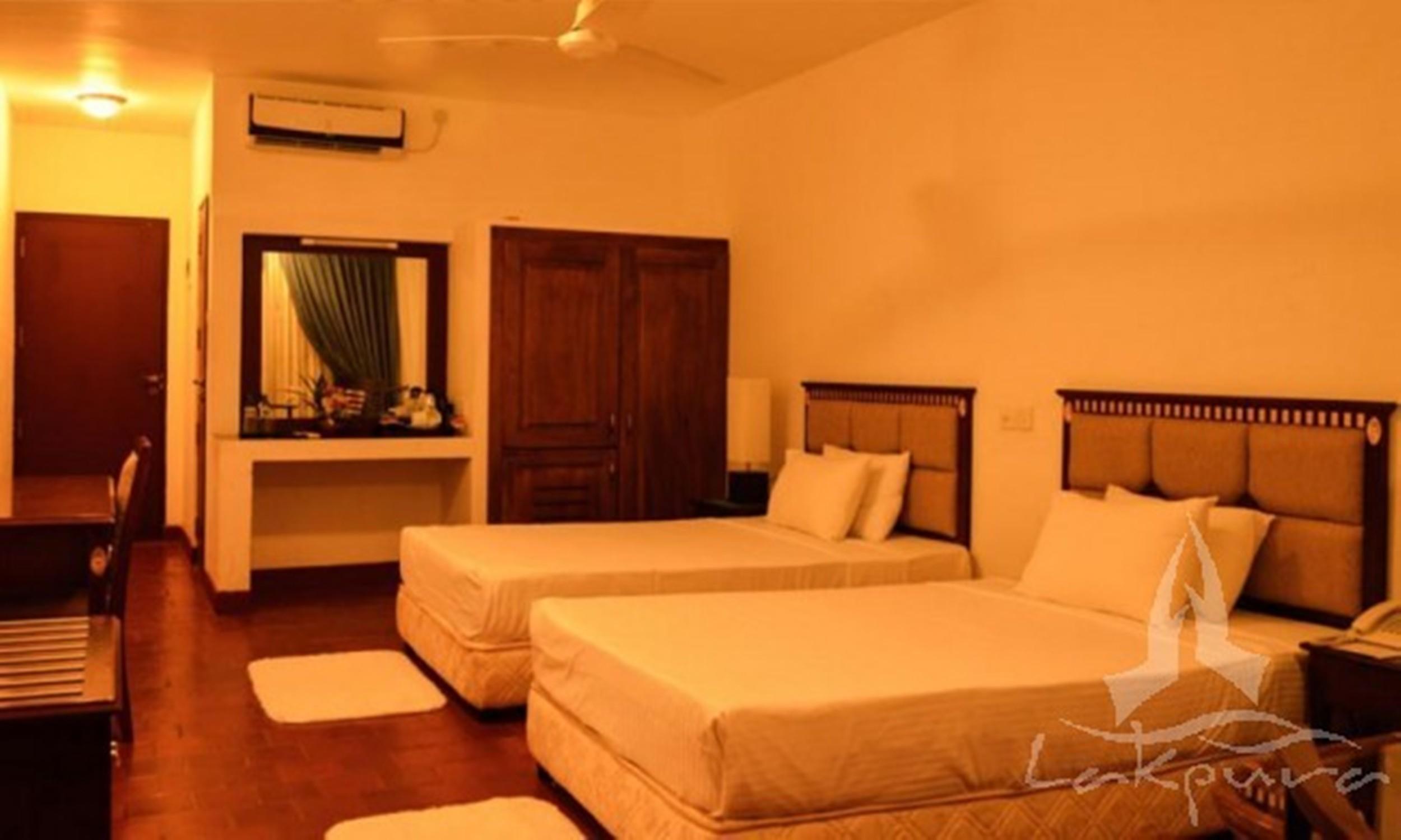 Catamaran Beach Hotel Negombo Dış mekan fotoğraf