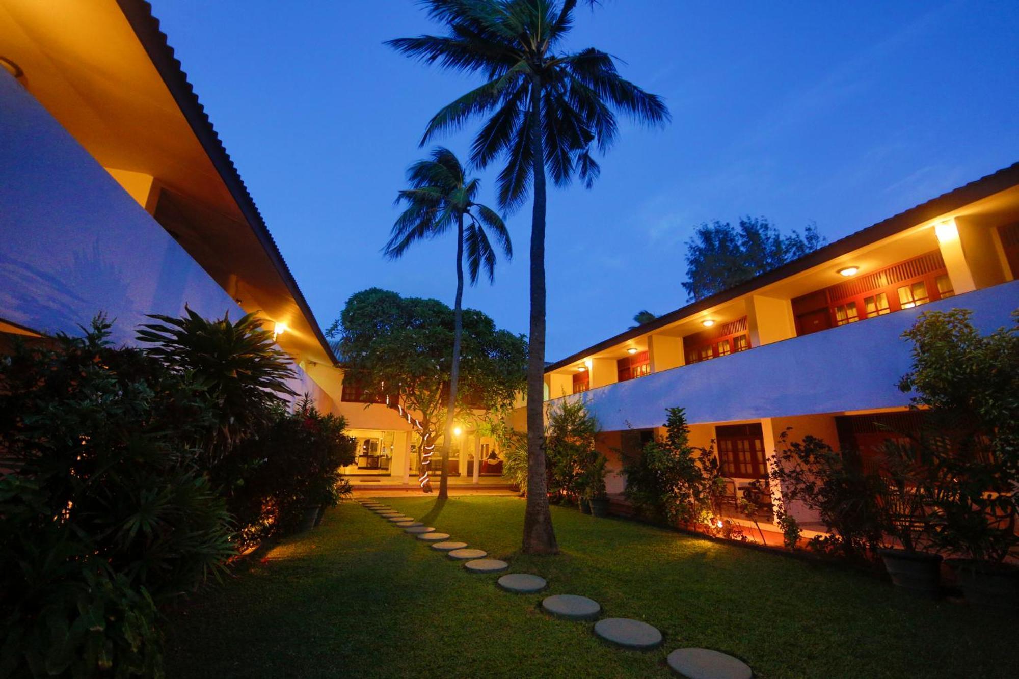 Catamaran Beach Hotel Negombo Dış mekan fotoğraf