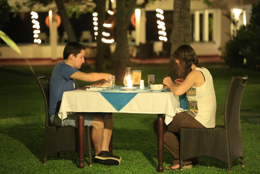Catamaran Beach Hotel Negombo Dış mekan fotoğraf