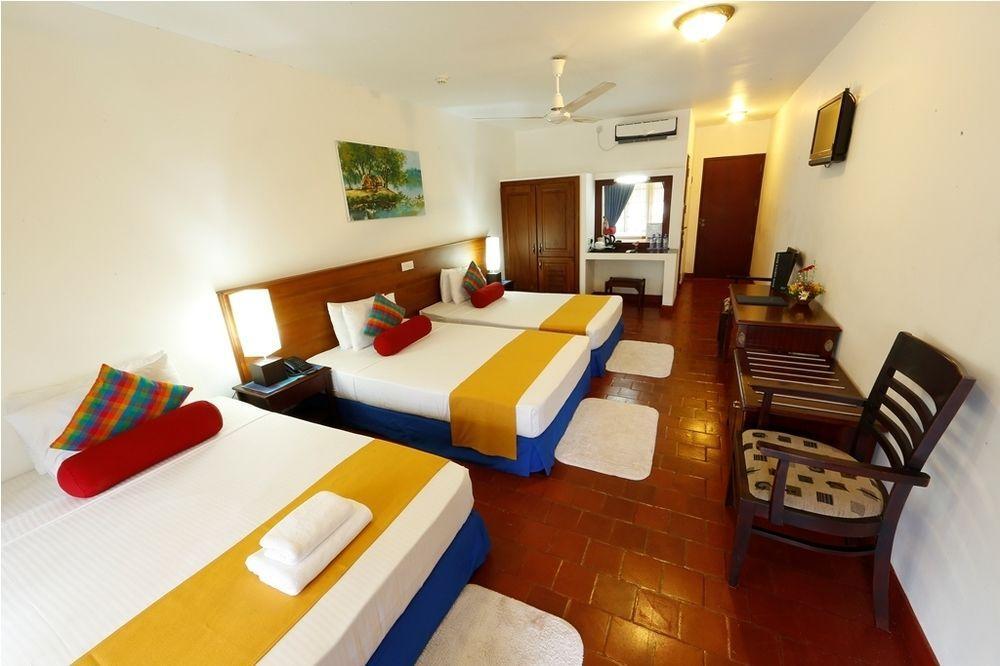 Catamaran Beach Hotel Negombo Dış mekan fotoğraf