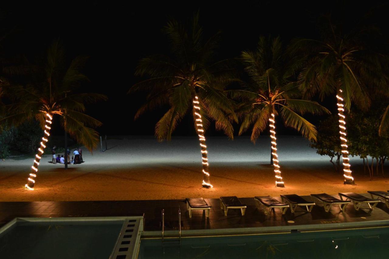 Catamaran Beach Hotel Negombo Dış mekan fotoğraf